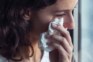 Po 20 letech uspořádali v covidu třídní sraz a pozvali celou třídu. Výmluva jedné ženy pobouřila internet a rozdělila ho na dva tábory. Co si myslíte o její reakci?